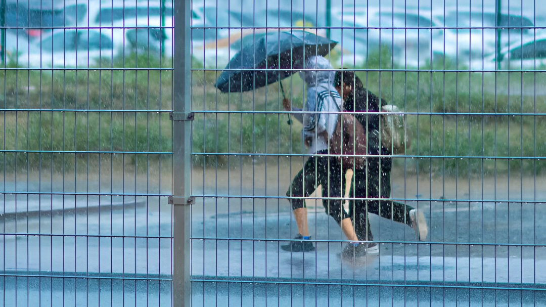 Rain Likely in Some Areas as Abu Dhabi Temperatures Reach 45°C