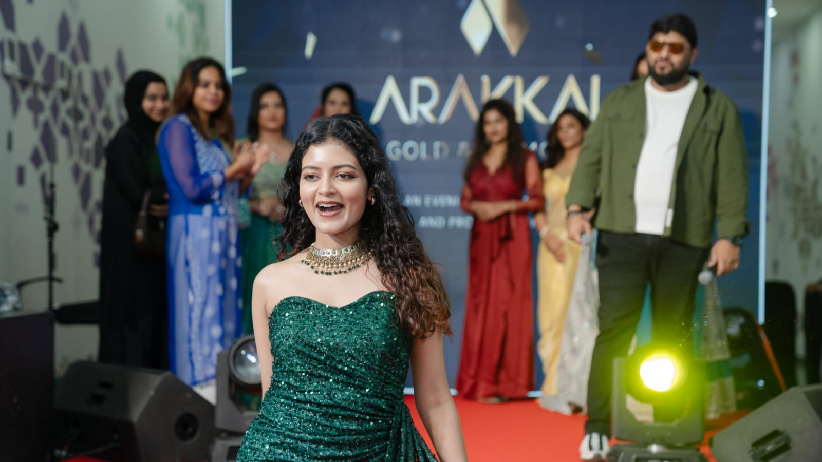 Pournami Murali Crowned ‘Face of Arakkal Gold and Diamonds’ at Grand Safari Mall Launch