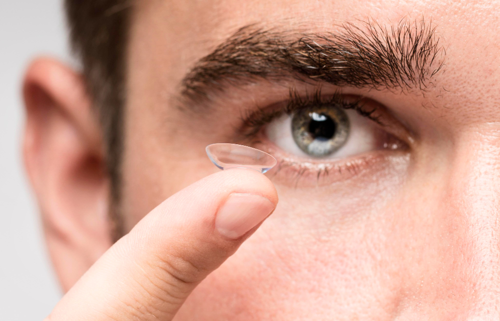 Contact Lenses and Dry Eye in Dubai - When Standard Lenses Are Not Enough